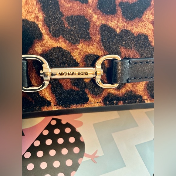 Michael Kors Carson Leopard Calf Hair Crossbody Clutch – Wallet on Chain NWT - Picture 2 of 16